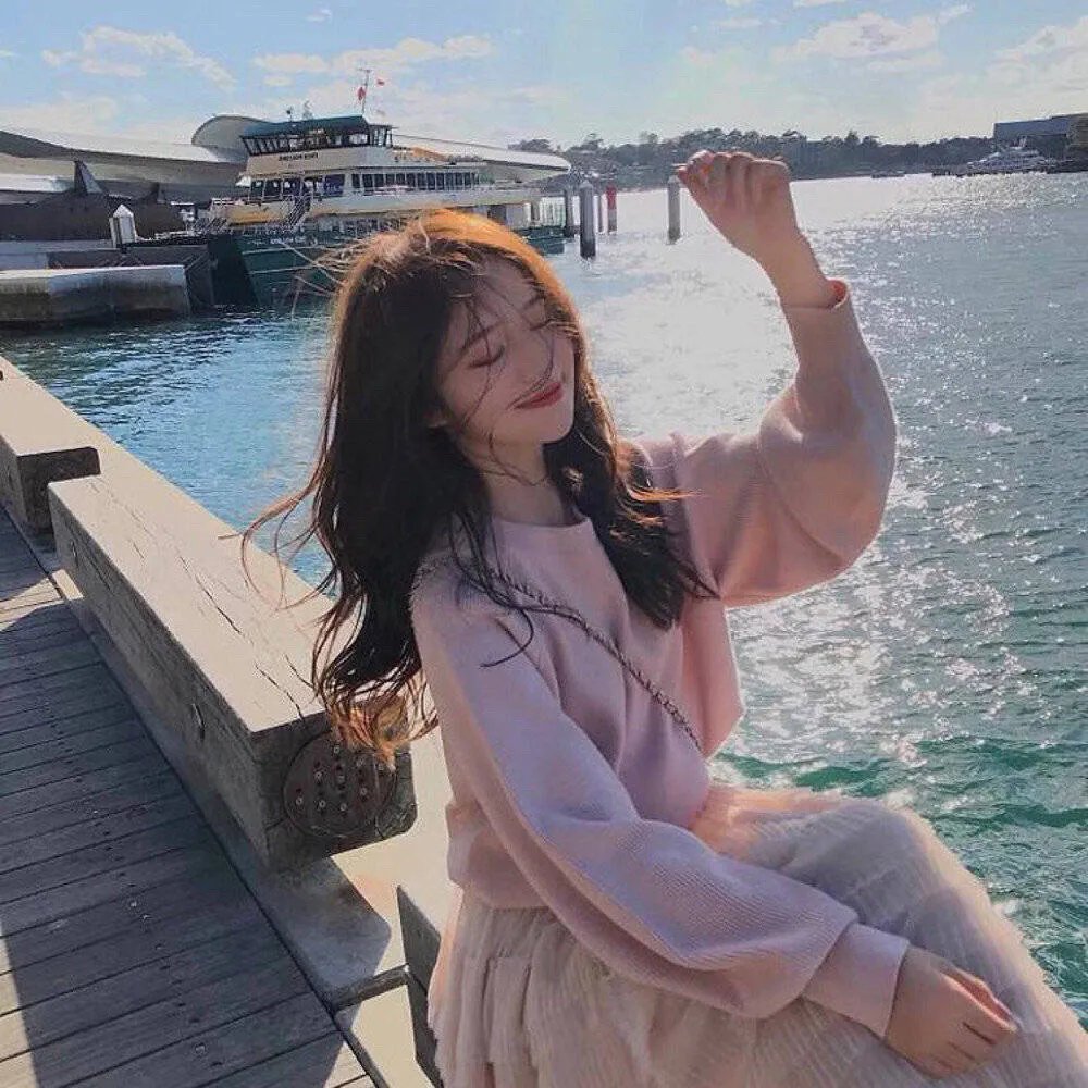 彩凤云裳